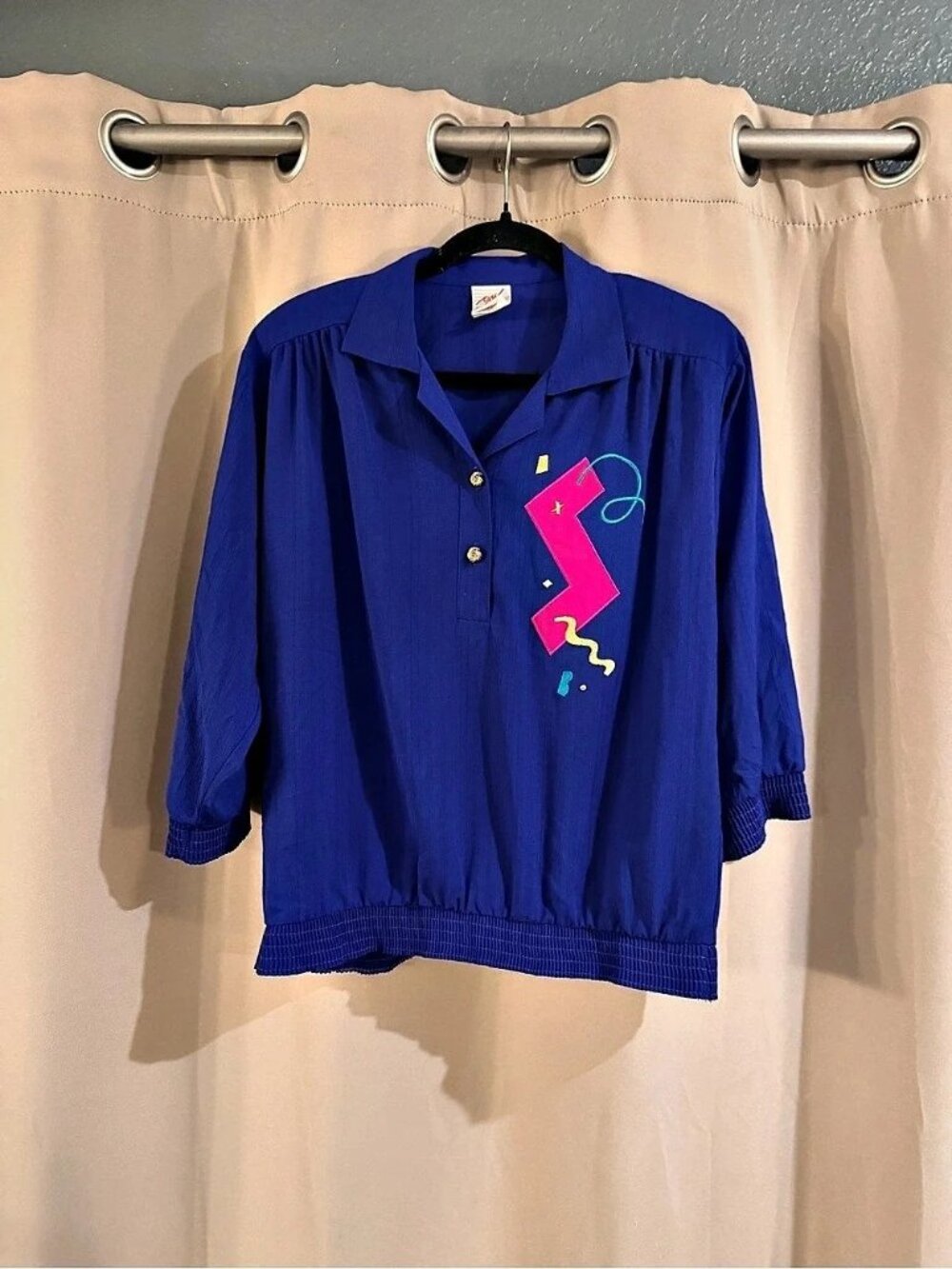 G.W. 80’s Logo 7 Style 2162 Embroidered Blue Blouse Size Medium